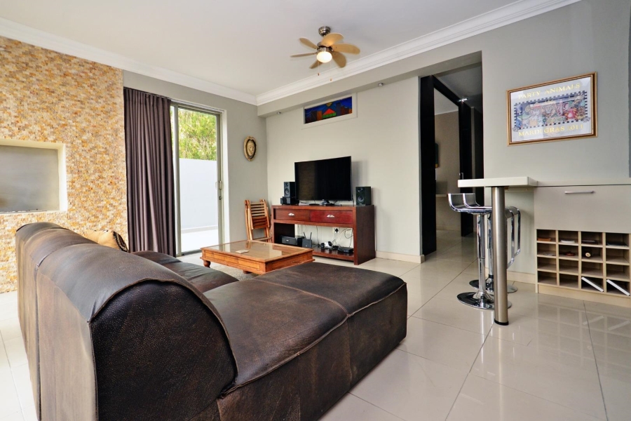 To Let 2 Bedroom Property for Rent in Sea Point Western Cape